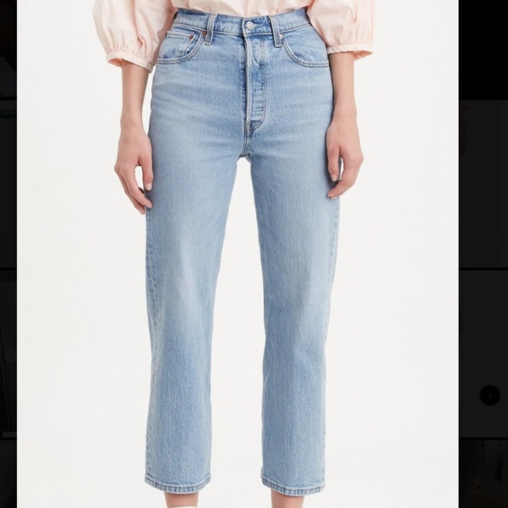 Levi’s ribcage Straight length 29 NWT